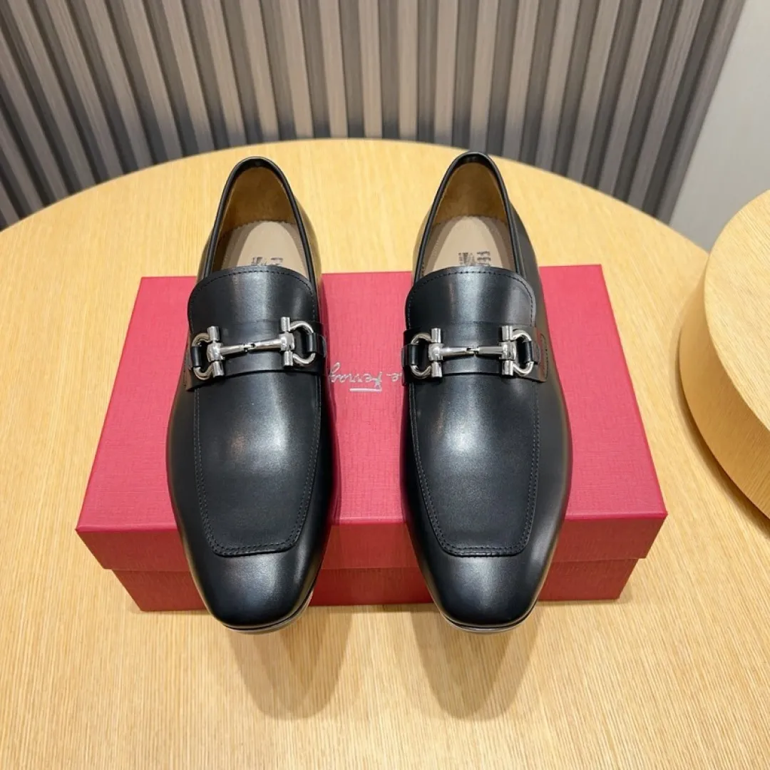 Factory P620💰🔥《Ferragamo》👏Latest•High-end top brand luxury~purchasing agent, top~quality. New fashionable business men's shoes🔜The uppers are made of original open-edge beaded cowhide➕cowhide·lining, with fine workmanship. The original stylish and soft combination wear-resistant and non-slip outsole is light and comfortable on the feet. The real thing looks better in real photos. Size: 38--44